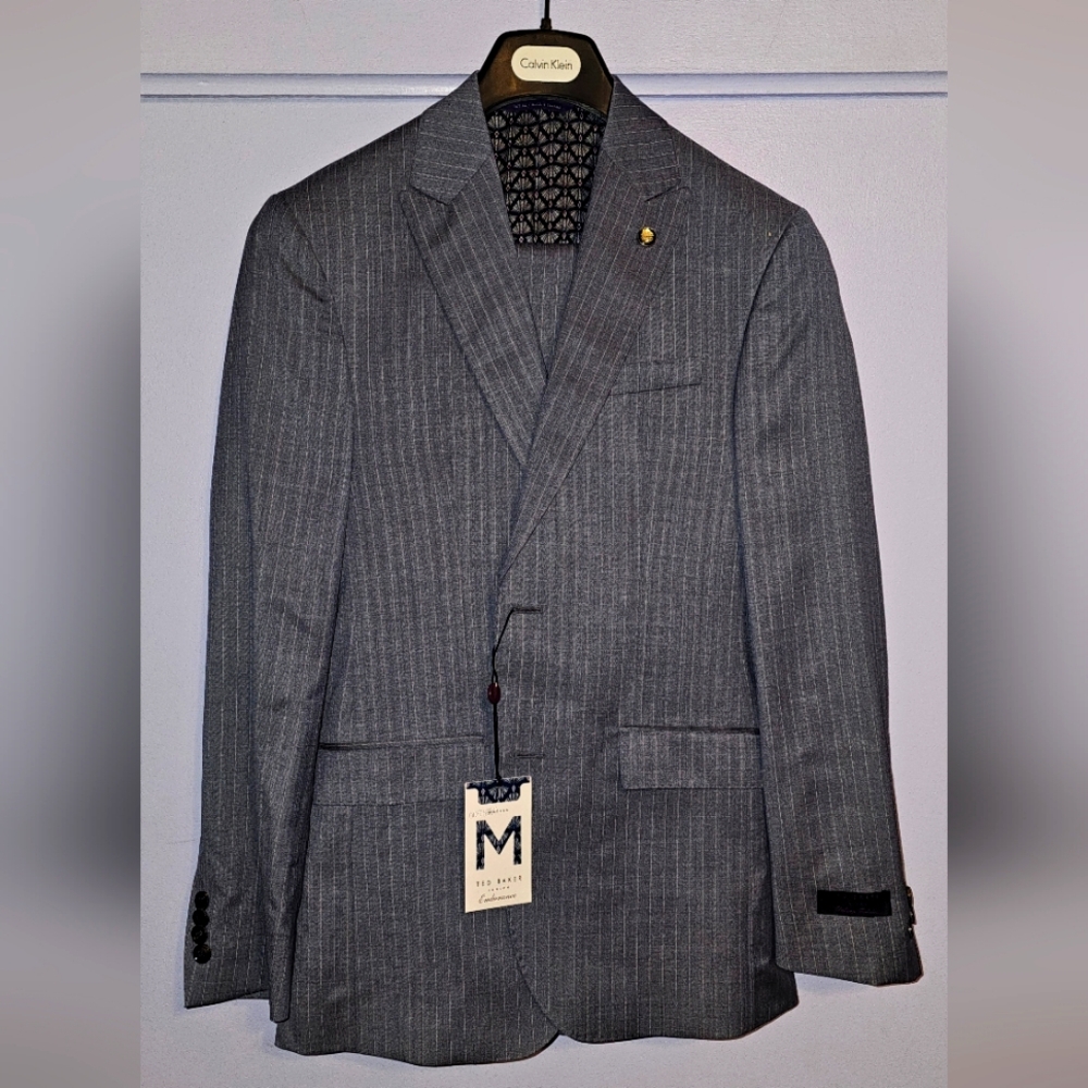 Ted Baker Endurance Two Button Dark Gray Striped 2 Piece Suit 100% wool